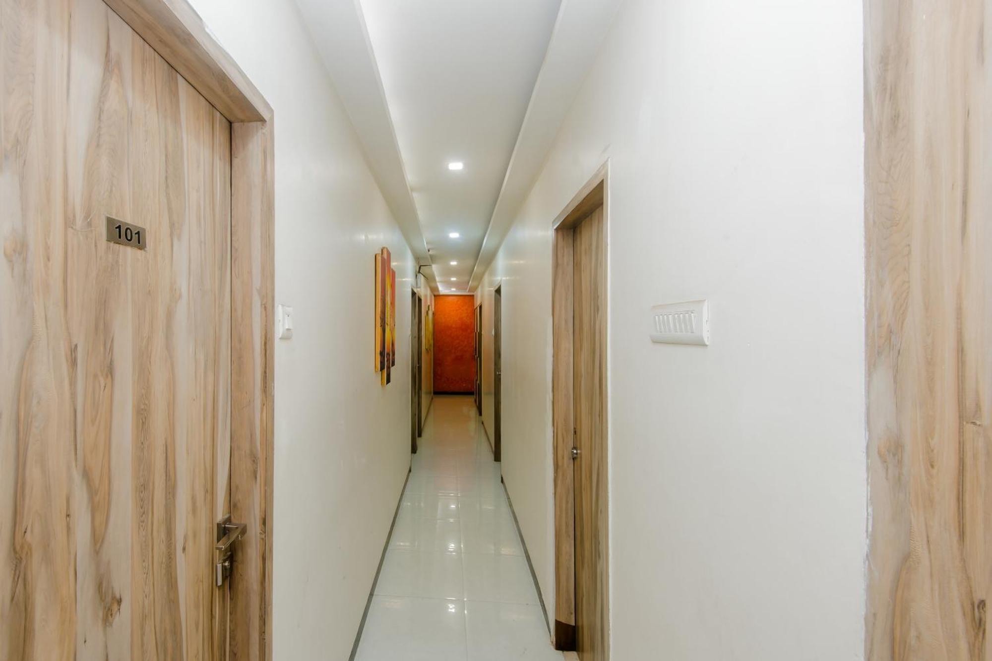 โอโย 3769 บลูเพิร์ล เรซิเดนซี Hotel มุมไบ ภายนอก รูปภาพ