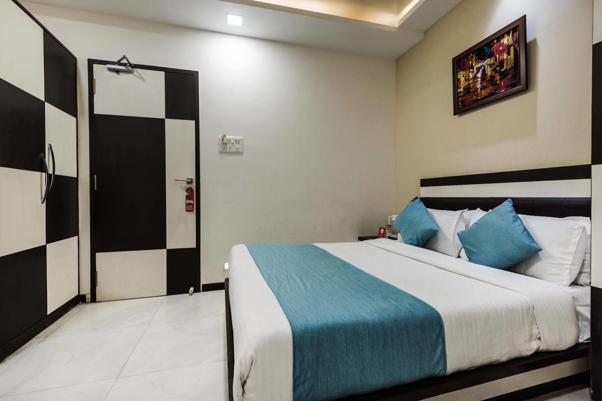 โอโย 3769 บลูเพิร์ล เรซิเดนซี Hotel มุมไบ ภายนอก รูปภาพ