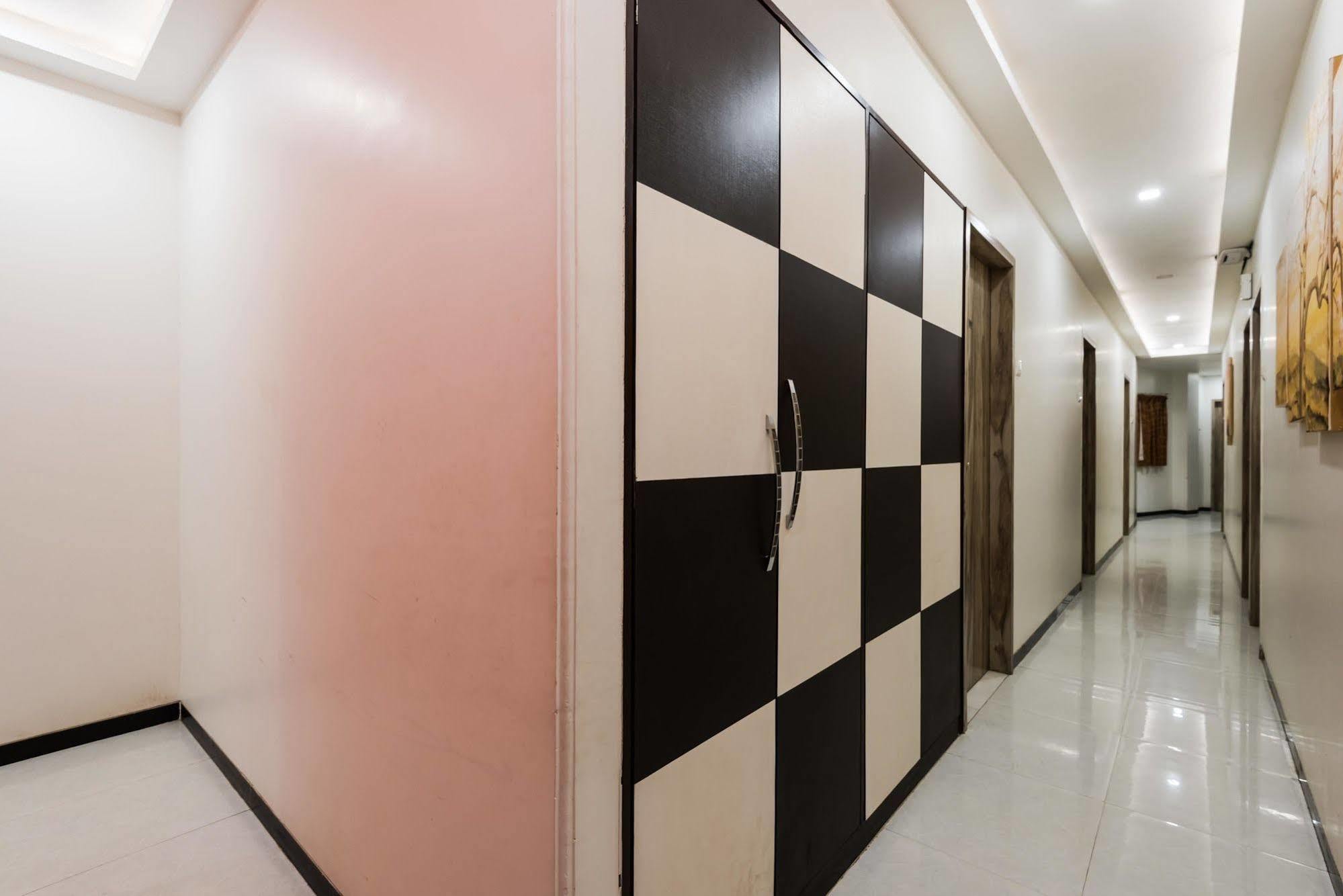 โอโย 3769 บลูเพิร์ล เรซิเดนซี Hotel มุมไบ ภายนอก รูปภาพ